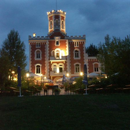 Hotel Restaurant Zur Pfanne Urbar  Экстерьер фото