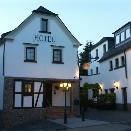 Hotel Restaurant Zur Pfanne Urbar  Экстерьер фото