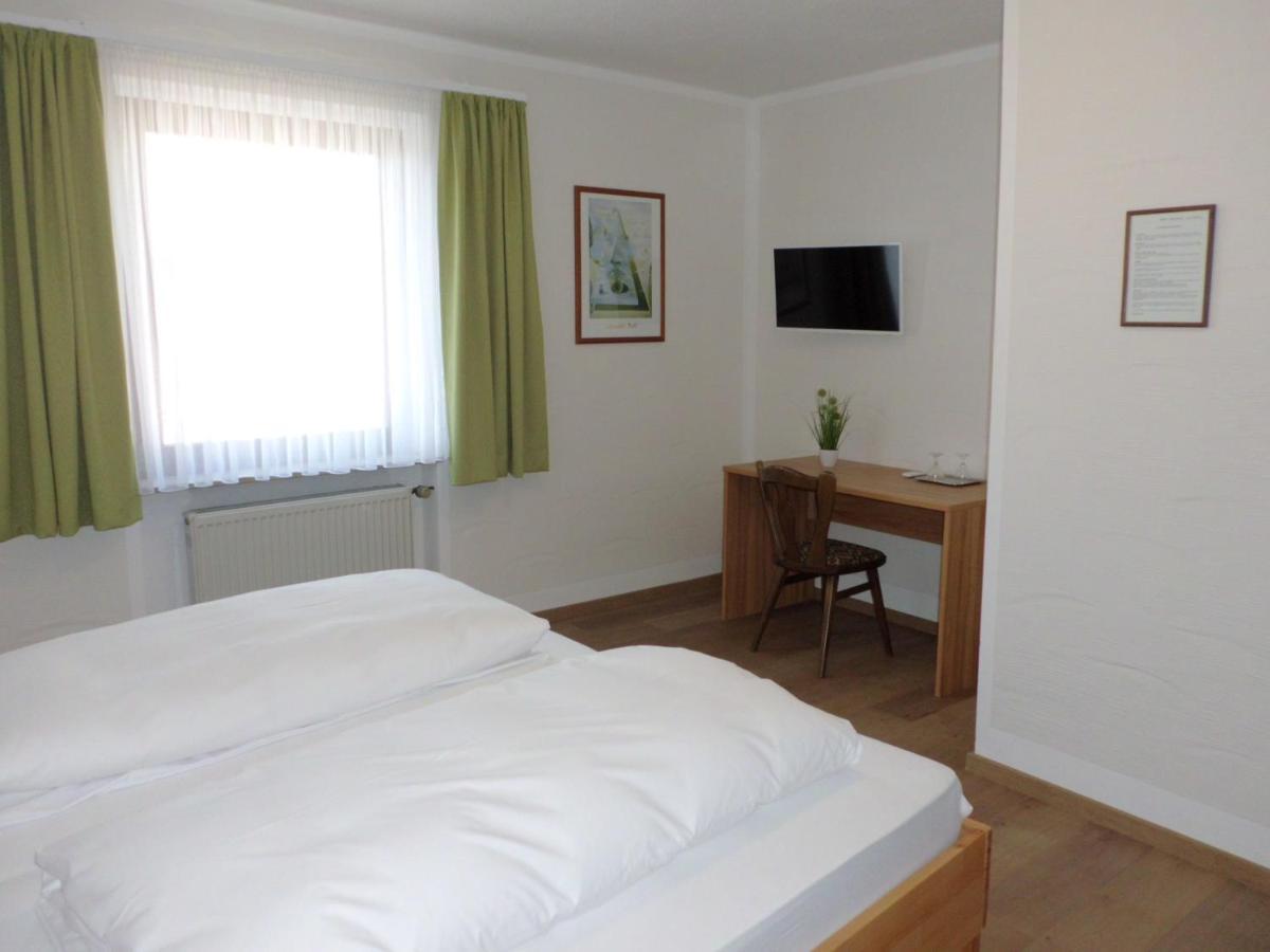 Hotel Restaurant Zur Pfanne Urbar  Экстерьер фото