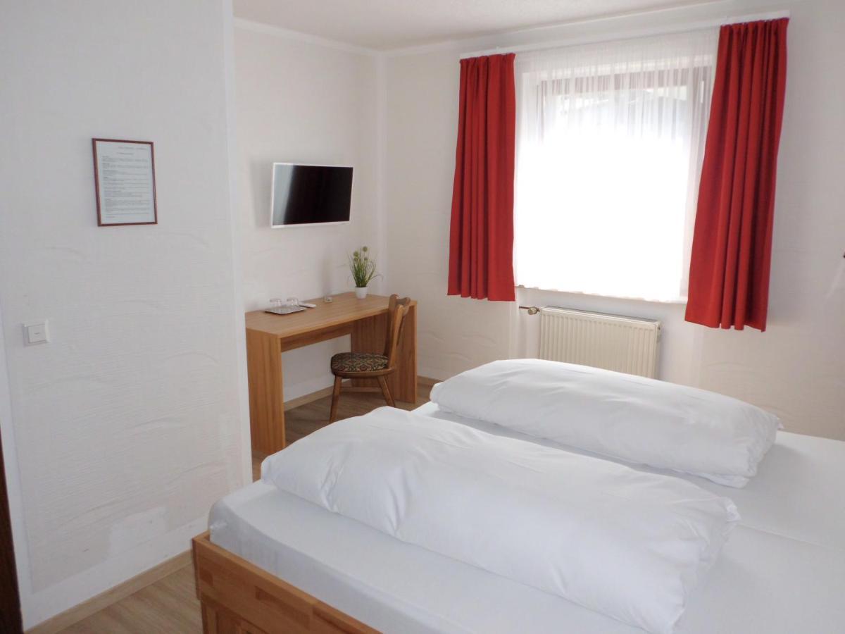Hotel Restaurant Zur Pfanne Urbar  Экстерьер фото