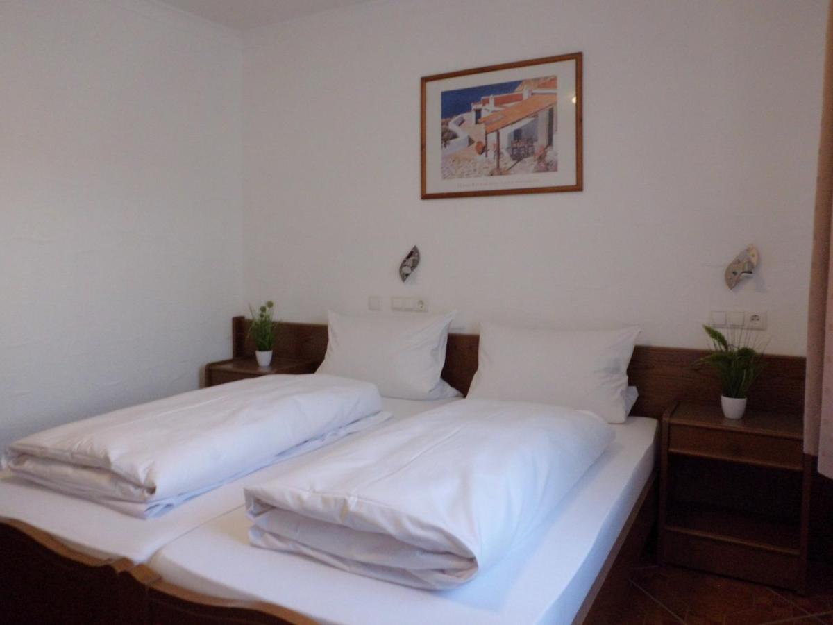 Hotel Restaurant Zur Pfanne Urbar  Экстерьер фото